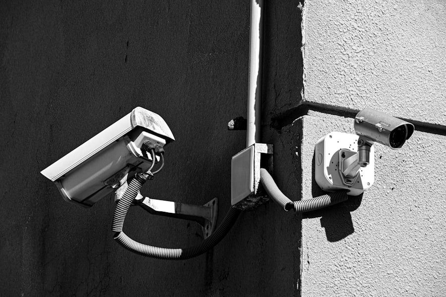 Photo Intrusion Detection Systems (IDS) vs IPS